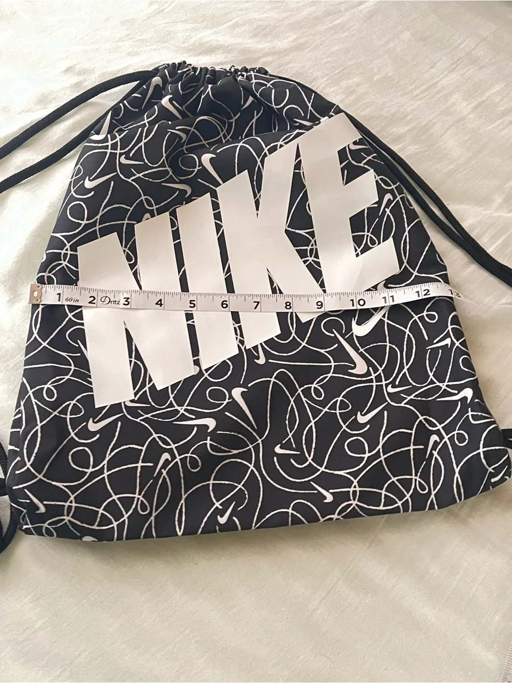 Nike Unisex Kid’s Black & White Scribble Drawstring Bag No Inner Pockets NWOT